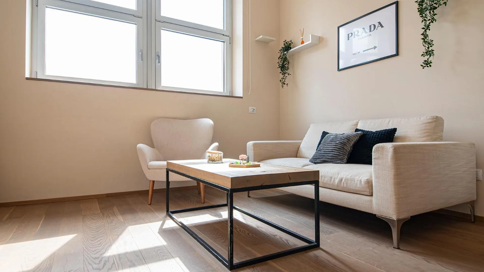 Ideal Rent - Lucini 19 Milano