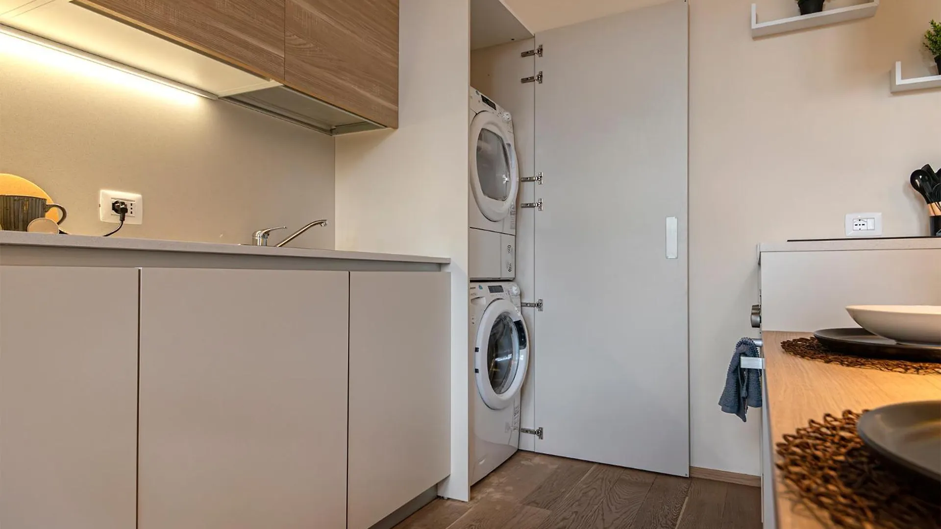 Ideal Rent - Lucini 19 Milano